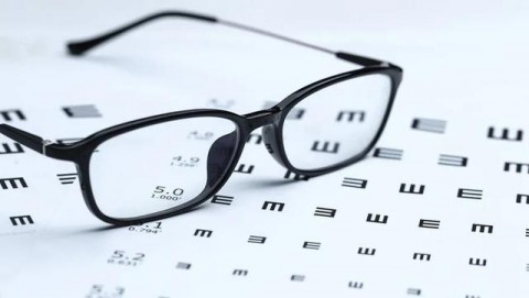 视力ai眼镜代理是门好生意吗？我把这几个月跑市场的见闻说出来